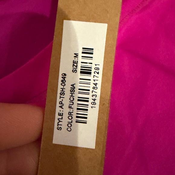 SKIMS Fits Everybody Short Sleeve T-Shirt M Fuchsia - Picture 2 of 4